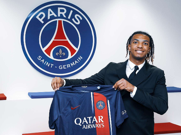 PSG Resmi Datangkan Gelandang Muda Italia Cher Ndour