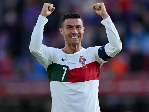 Sangat Cinta Jam Tangan Mewah, Cristiano Ronaldo Berinvestasi