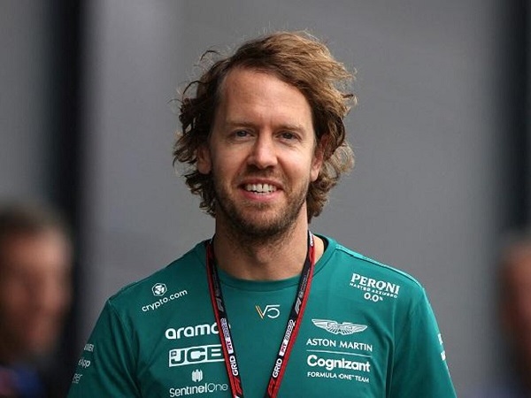 Sebastian Vettel Kembali Kemudikan Mobil F1 di Goodwood Festival of Speed