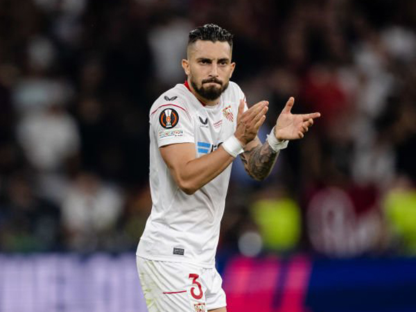 Alex Telles dan Eric Bailly Belum Terlihat, Sinyal Tinggalkan MU?