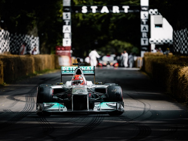 Berkesempatan Menjajal Mobil Balap Sang Ayah, Mick Schumacher Terharu