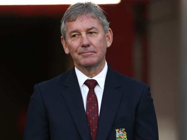 Bryan Robson Ungkap Cara Agar MU Sukses di Musim Depan