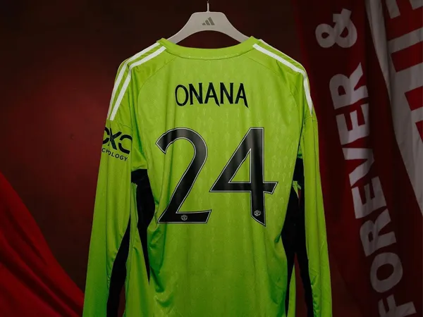 Nomor punggung Andre Onana.