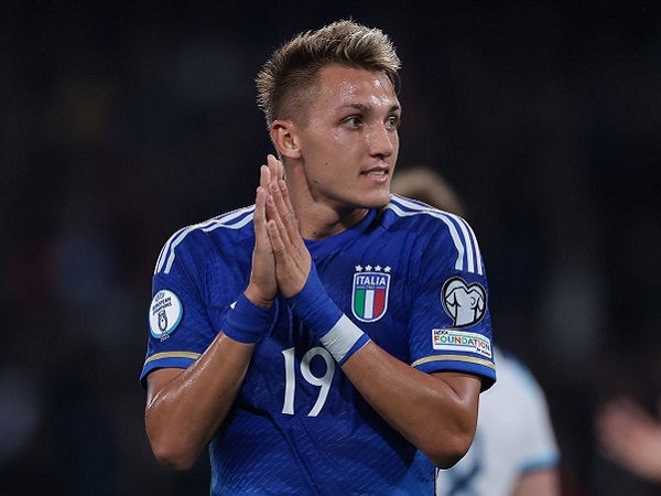 Peran Diego Milito Dibalik Suksenya Genoa Datangkan Mateo Retegui