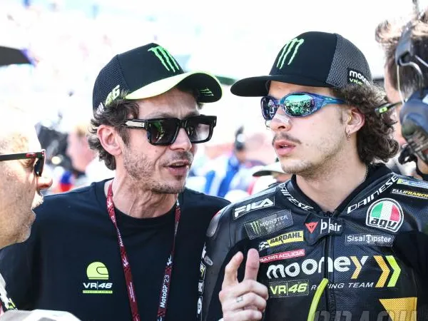 Marco Bezzecchi dan Valentino Rossi