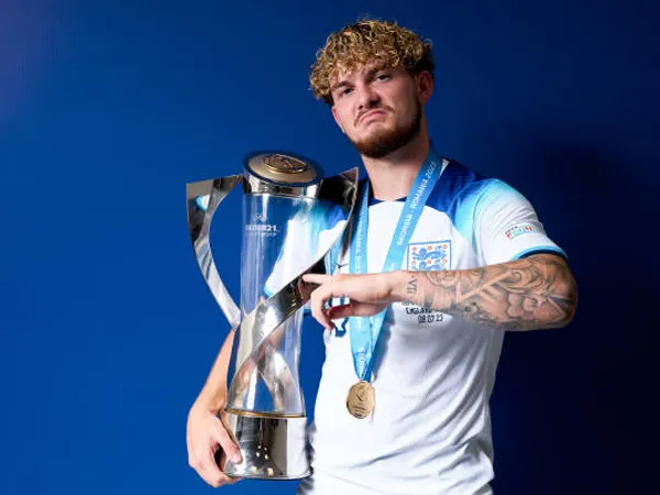 Juara di Piala Eropa U21 Buat Harvey Elliott 'Haus' Akan Lebih Banyak Trofi