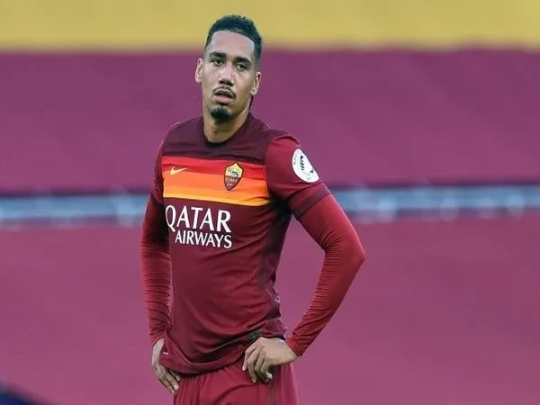 Sambut Skuad Baru Roma, Chris Smalling: Mereka Terlihat Nyaman