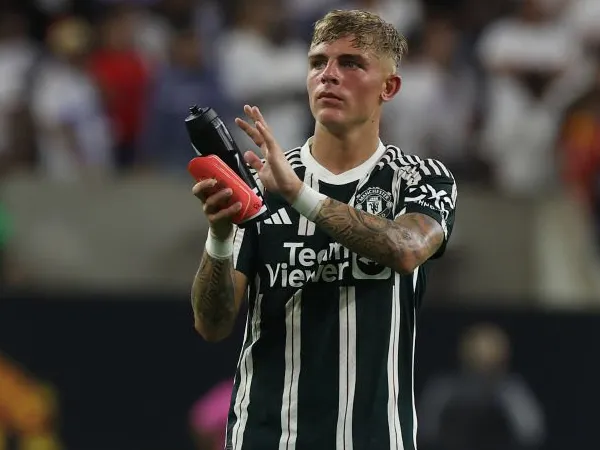 Bek sayap Manchester United, Brandon Williams.