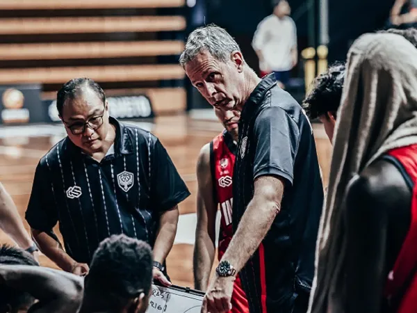 Pelatih Timnas Basket Indonesia, Milos Pejic. (Images: Perbasi)
