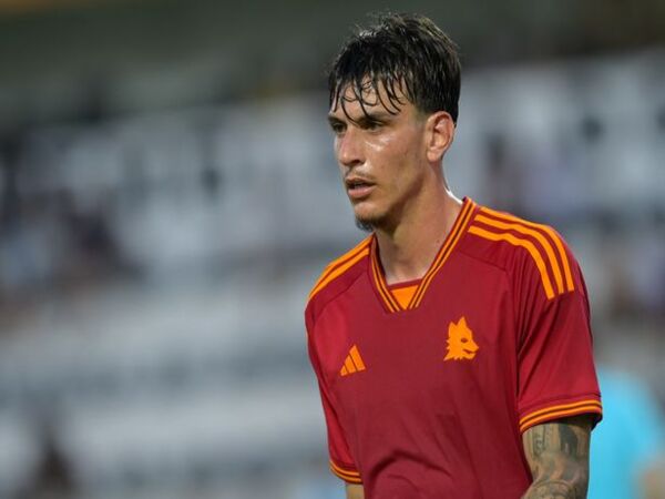 Agen Roger Ibanez: Klien Saya Cuma Mau Bertahan di AS Roma!