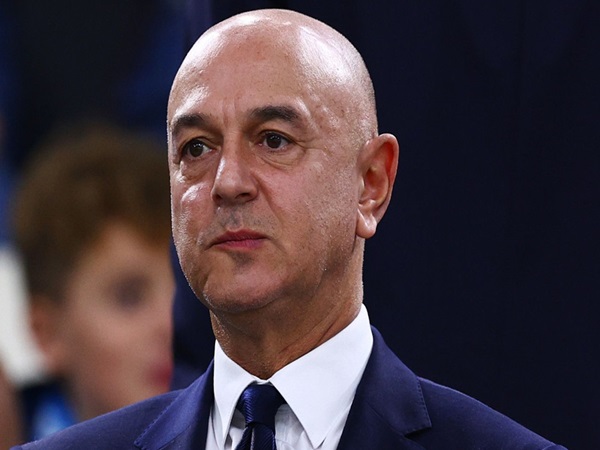 Pilih Liburan, Daniel Levy Tidak Hiraukan Tawaran Bayern Untuk Kane