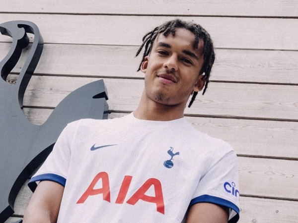 Ashley Phillips Tak Sabar Memulai Bersama Tottenham