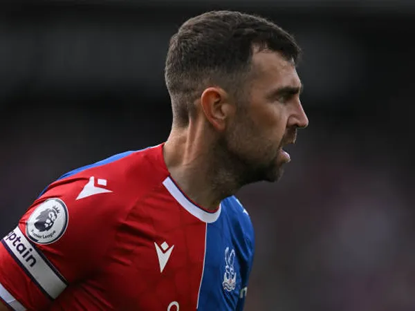Mantan Bintang Crystal Palace, James McArthur Putuskan Pensiun