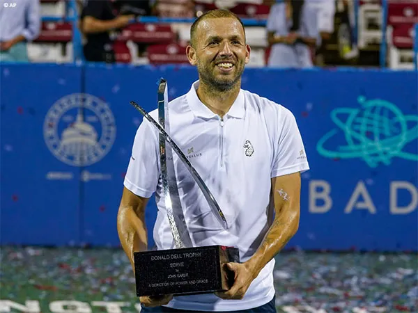 Karamkan Tallon Griekspoor, Dan Evans Angkat Trofi Kemenangan Di Washington