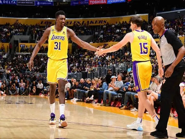 Thomas Bryant saat bersama Austin Reaves. (lmages: Getty)