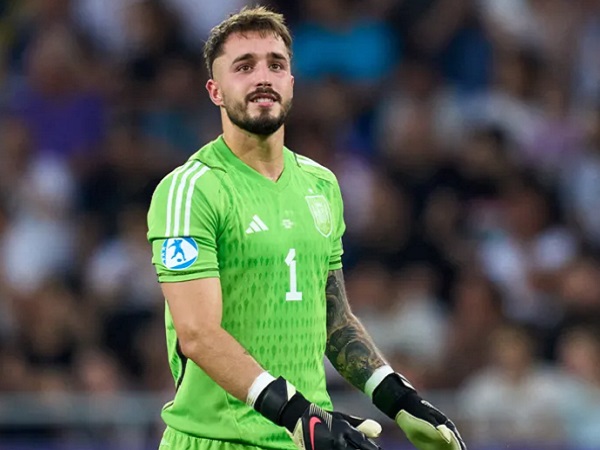Arnau Tenas Ucapkan Selamat Tinggal ke Penggemar Barca