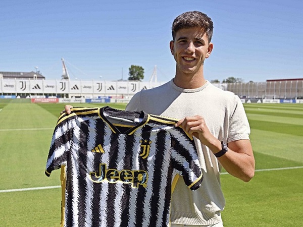 Juventus Resmi Gaet Facundo Gonzalez dari Valencia