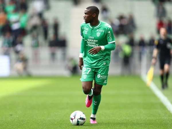 Frankfurt Sepakati Harga dengan St. Etienne untuk Boyong Niels Nkounkou