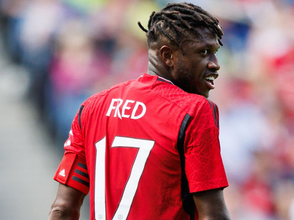 Manchester United Konfirmasi Lepas Fred ke Fenerbahce