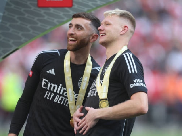 David Raya Datang, Ramsdale Dapat Dukungan dari Eks Kiper Arsenal