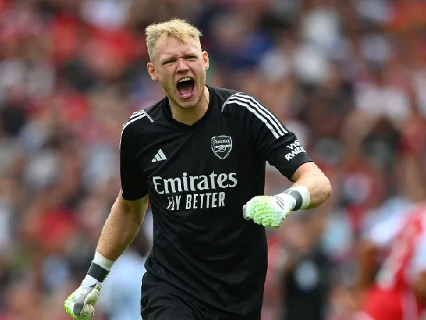 Aaron Ramsdale akan mendapat persaingan dari David Raya di Arsenal