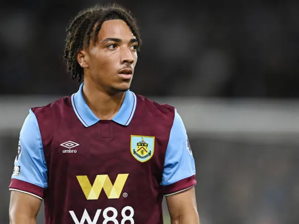 Burnley Kalah dari Manchester City, Luca Koleosho Dapat Banyak Pelajaran