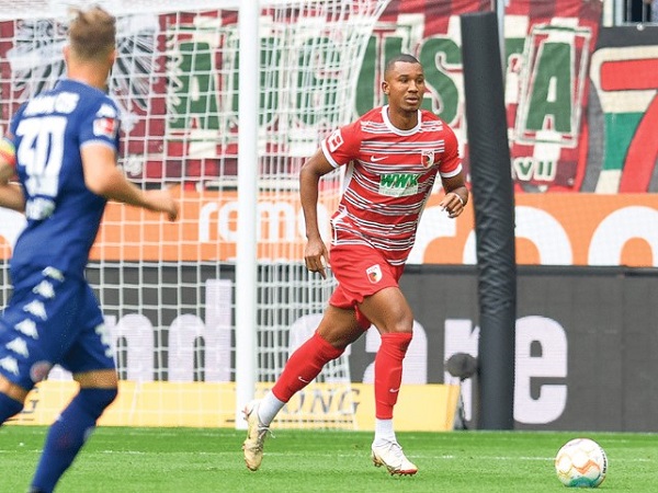 Berubah Pikiran, Felix Uduokhai Resmi Perpanjang Kontraknya di FC Augsburg