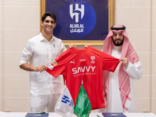 Al-Hilal Resmi Datangkan Yassine Bounou dari Sevilla