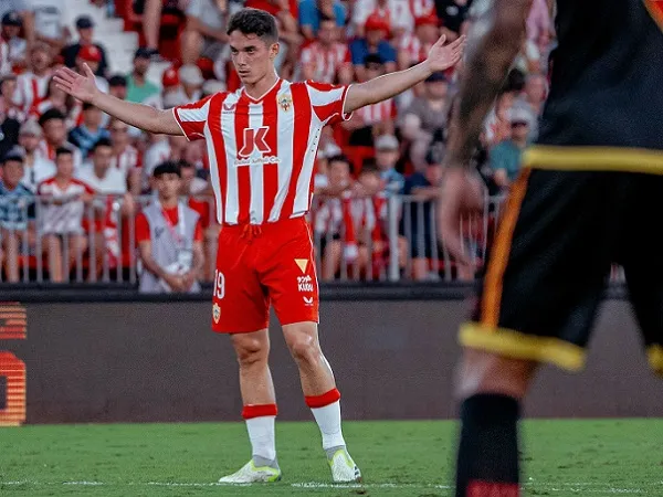 Gelandang anyar Almeria, Sergio Arribas.