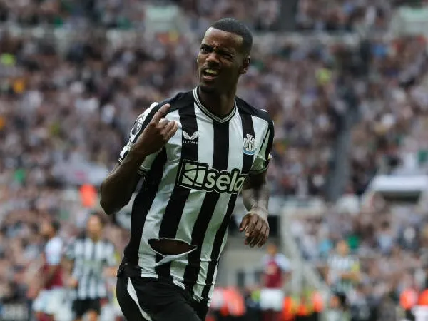 Arsenal diminta untuk mendatangkan Alexander Isak