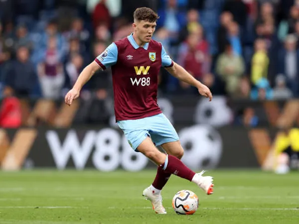 Dara O'Shea Ambil Banyak Pelajaran dari Kekalahan Terbaru Burnley
