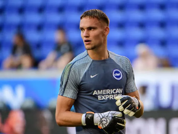 Kalah di Laga Debut Bagi Brighton, Bart Verbruggen Beri Komentar