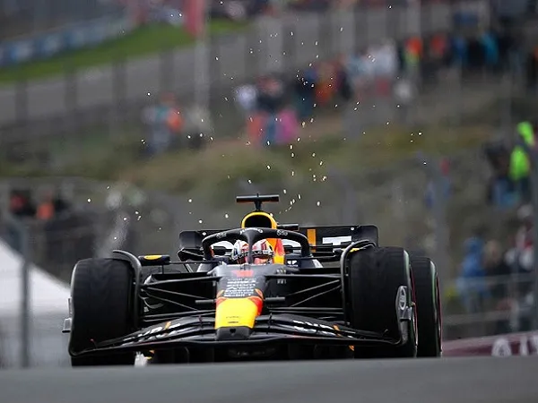 Max Verstappen Sempat Menolak Masuk Pit Saat Hujan Deras di Zandvoort