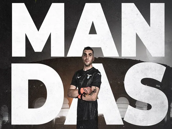 Lazio resmi rekrut Mandas