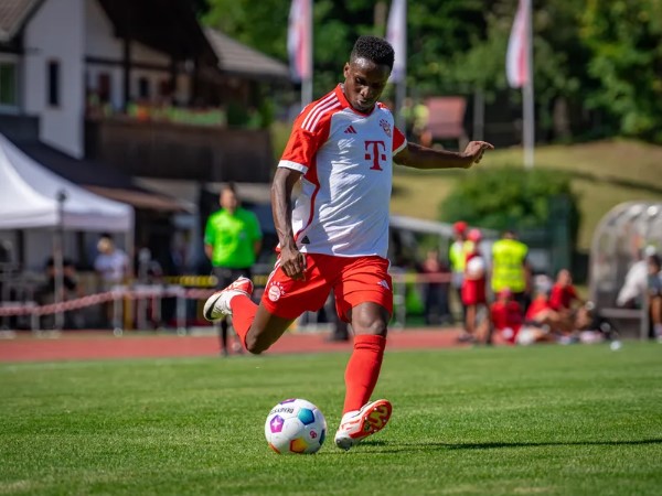 Saking Jarangnya Dimainkan, Presiden Bayern Munich Lupa Punya Bouna Sarr