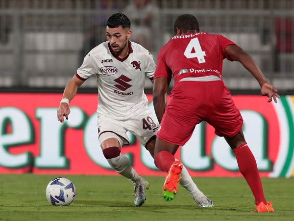 Nemanja Radonjic Beri Kemenangan Dramatis Torino atas Genoa