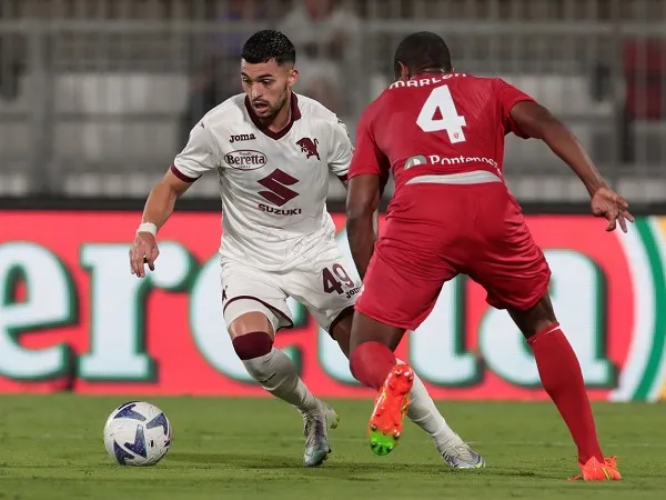 Nemanja Radonjic Beri Kemenangan Dramatis Torino atas Genoa