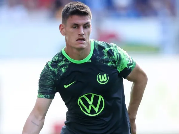 Pemain Wolfsburg, Joakim Maehle.