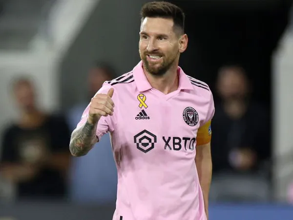 Leonardo Kritik PSG Usai Kehilangan Lionel Messi dan Neymar Jr