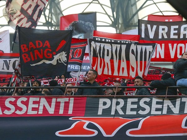 Rilis Jaket Identik dengan Warna Inter, Ultras Milan Demo Online