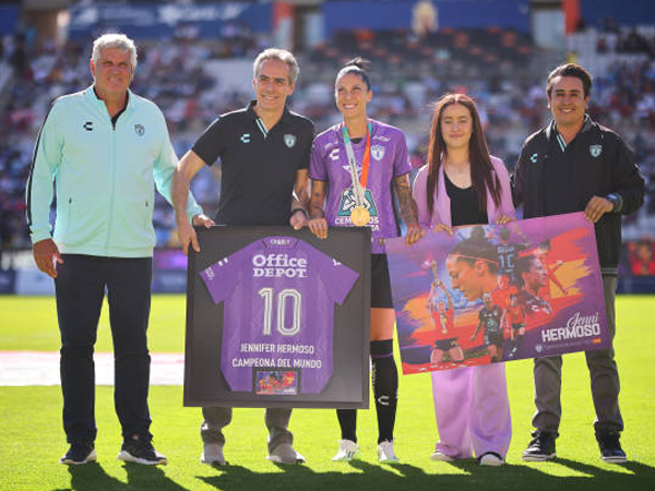 Jenni Hermoso Dapat Sambutan Emosional dari Klubnya di Meksiko