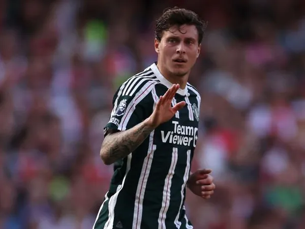 Bek Man United, Victor Lindelof.