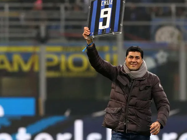 Mantan striker Inter, Julio Cruz.