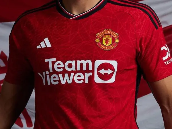 Jersey Manchester United.