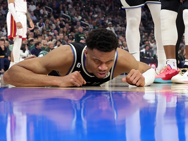 Giannis Antetokounmpo Ungkap Niat Untuk Berlatih Dengan Hakeem Olajuwon