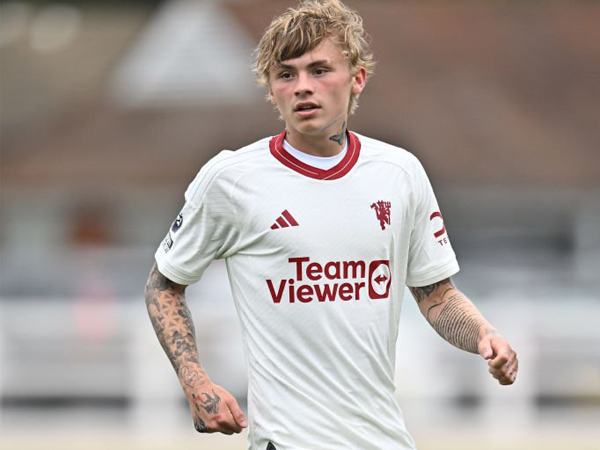 Isak Hansen-Aaroen Buka Peluang Dipinjamkan ke Klub Lain