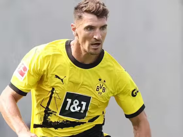Thomas Meunier dan Mateu Morey Tidak Masuk Skuad Dortmund di Liga Champions