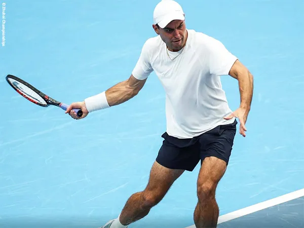 Aslan Karatsev Pulangkan Andy Murray Dari Zhuhai