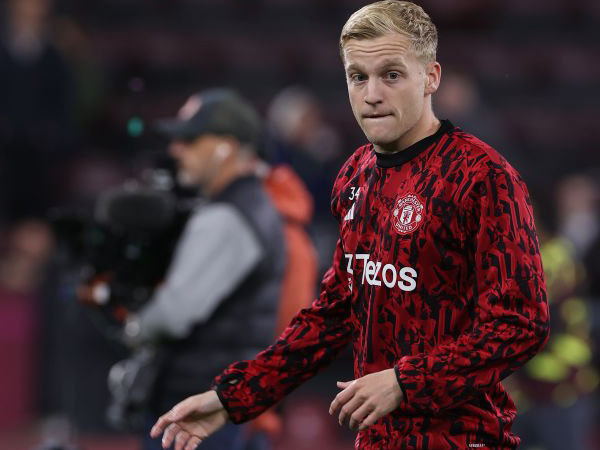 Ajax Disarankan Jangan Pulangkan Donny van de Beek