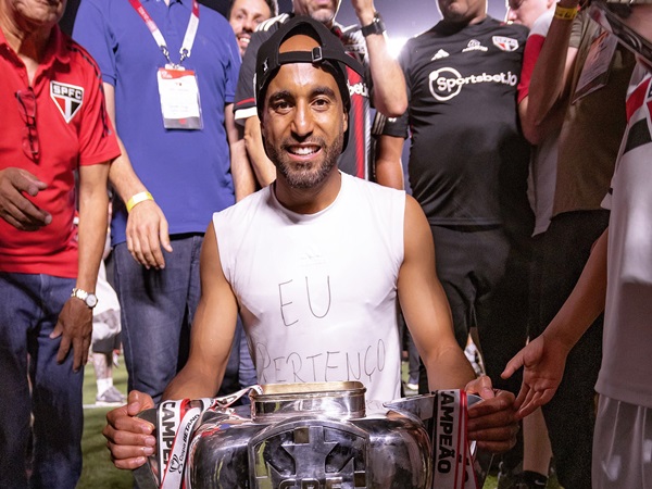 Empat Bulan Tinggalkan Tottenham, Lucas Moura Raih Trofi Bersama Sao Paolo
